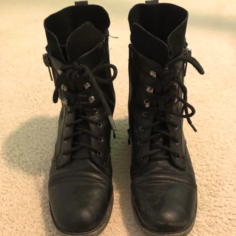 Women’s Combat Boots!